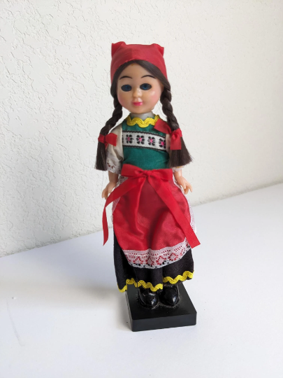 Vintage International Folk Sleepy Eye Doll