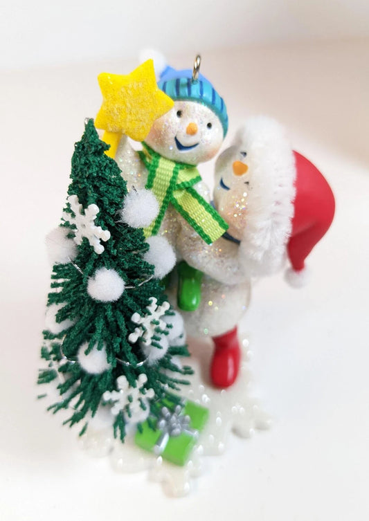 Making Memories Hallmark Snowman Ornament