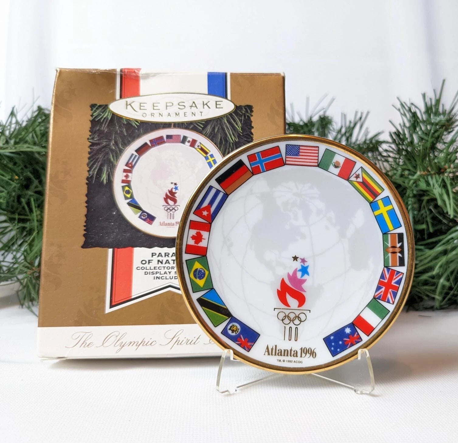 Vintage 1996 Hallmark Parade of Nations Plate Ornament