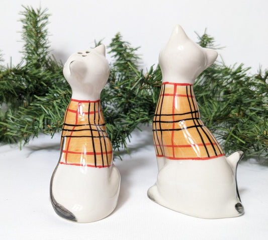 Vintage Cat Salt & Pepper Shakers