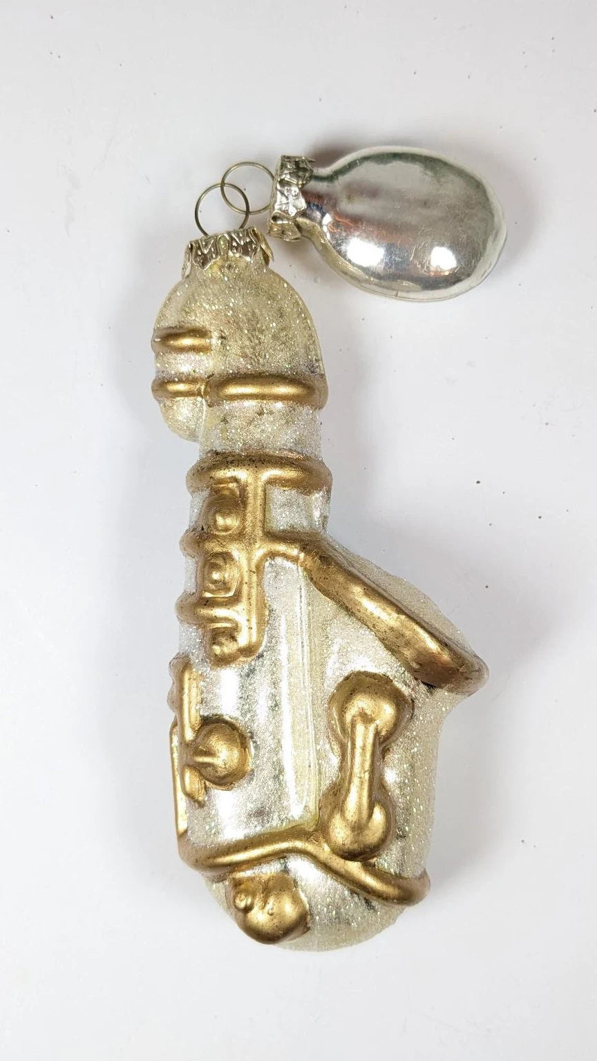 Gold Saxaphone and Music Note Ornament