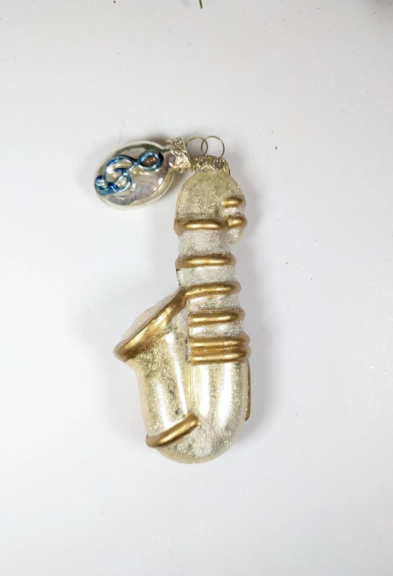 Gold Saxaphone and Music Note Ornament