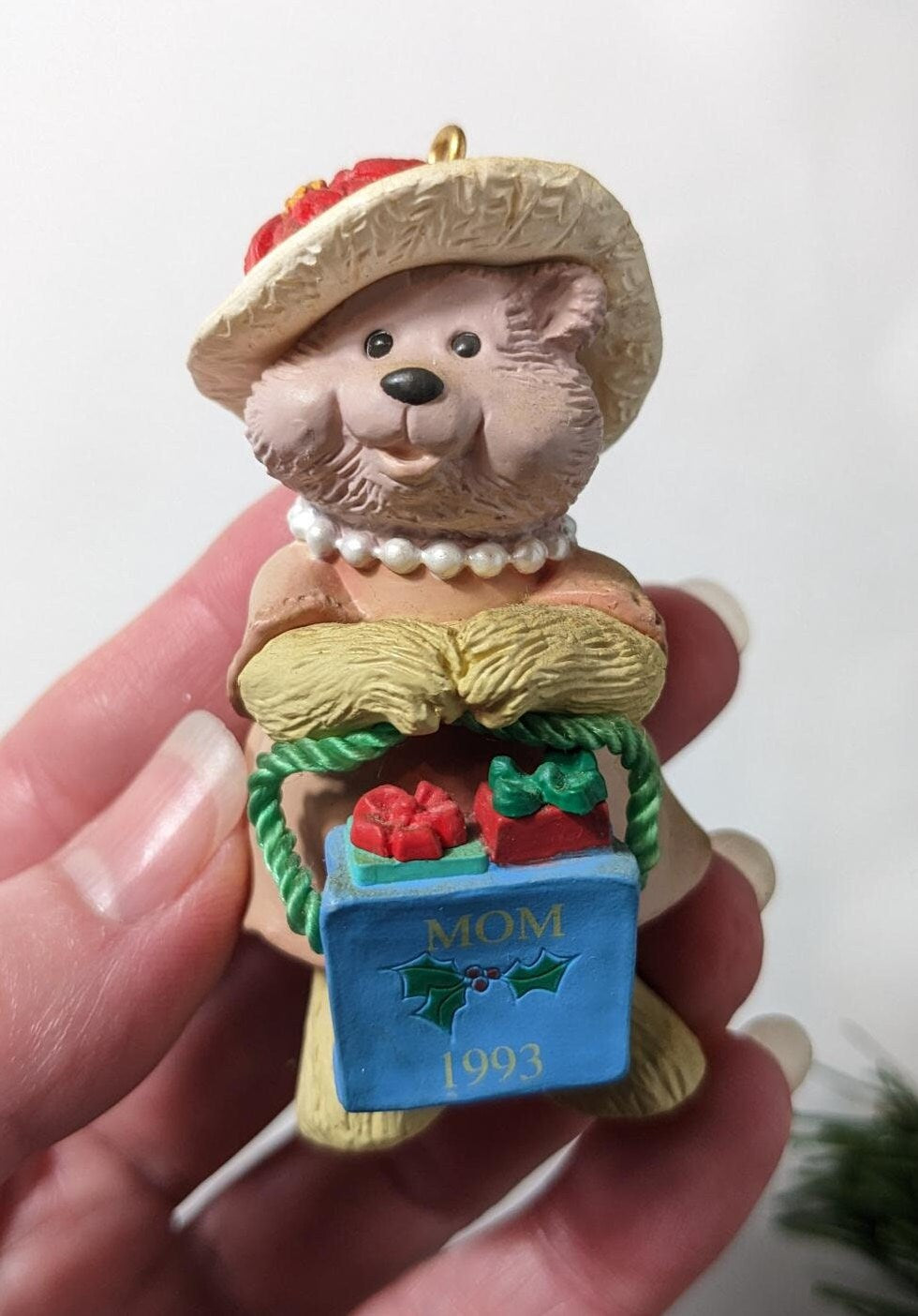 Hallmark 1993 Mom Christmas Ornament