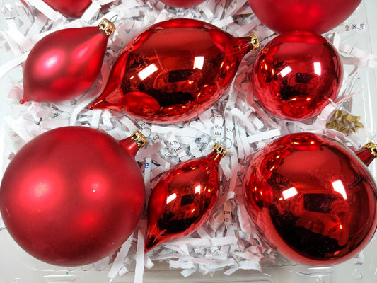 Red Christmas Ornament Set