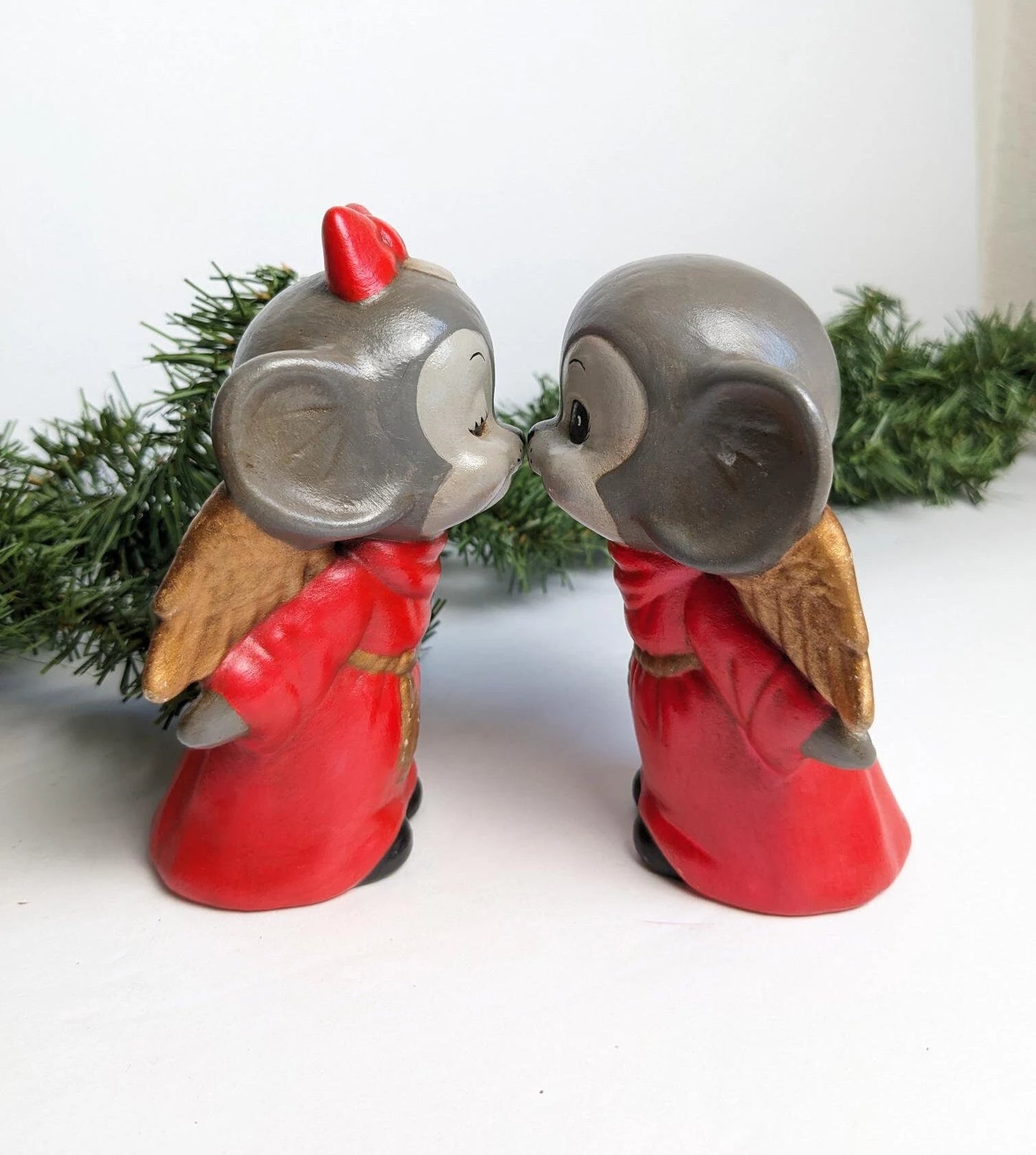 Vintage Ceramic Kissing Mice