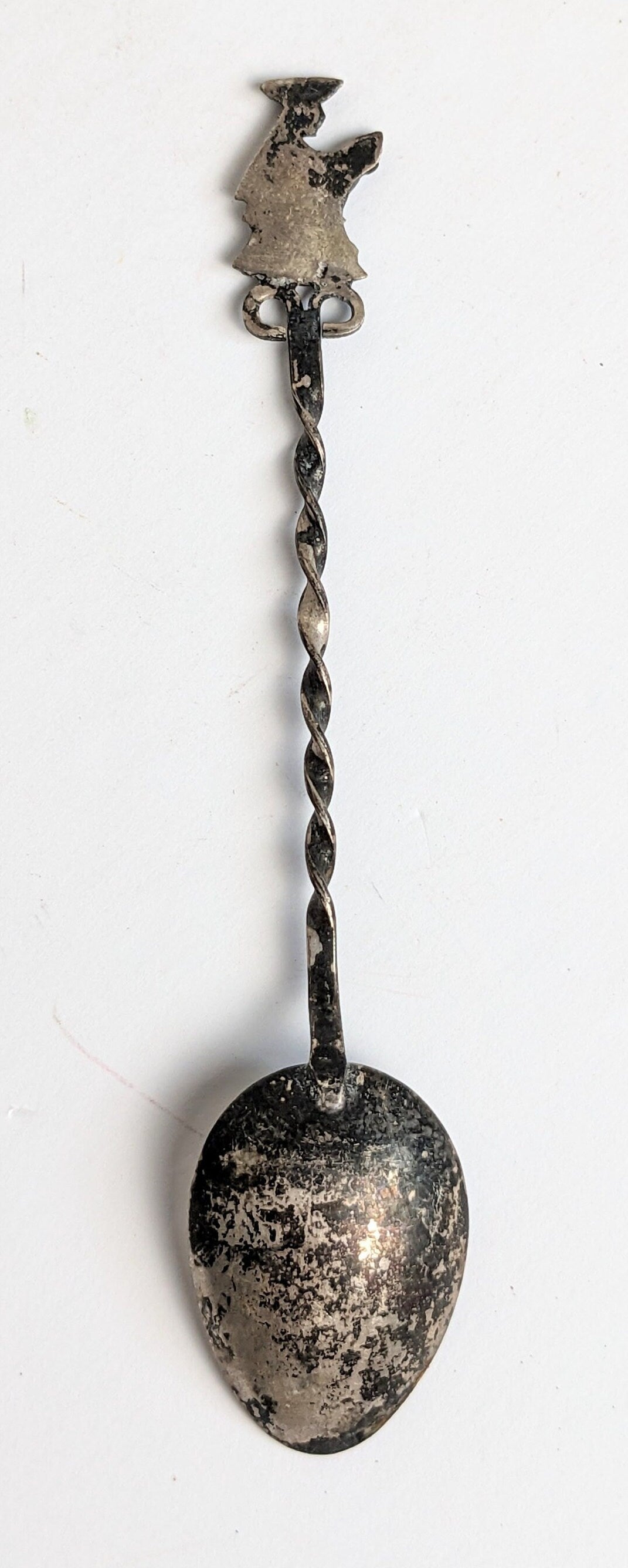 Vintage Twisted Handle Collectors Spoon